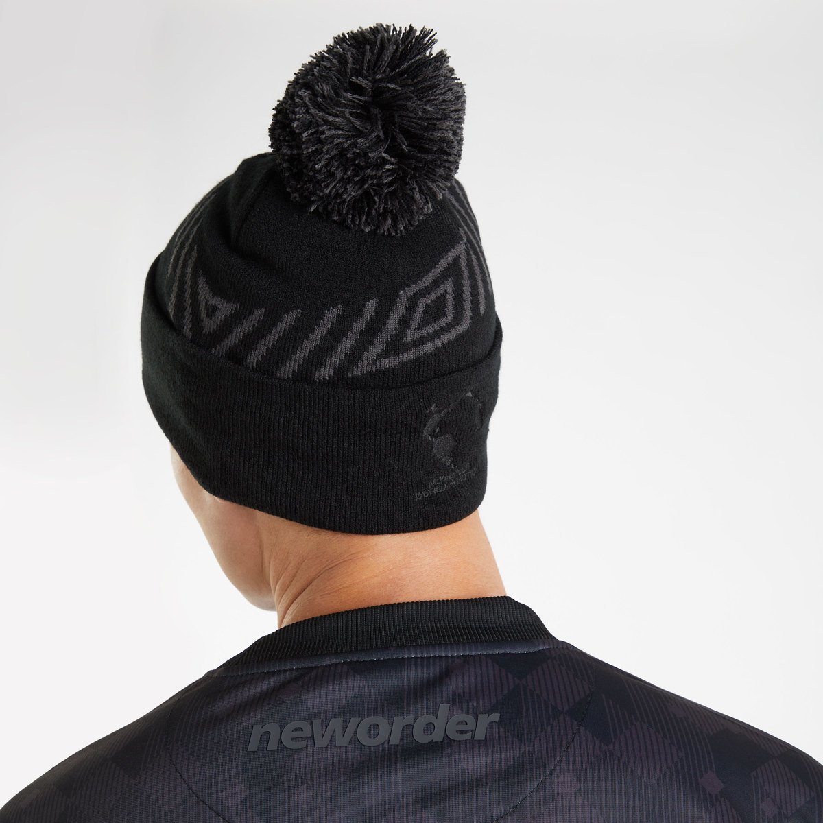 Black / Black Men's Umbro New Order Bobble Beanie Hats | CA-31681