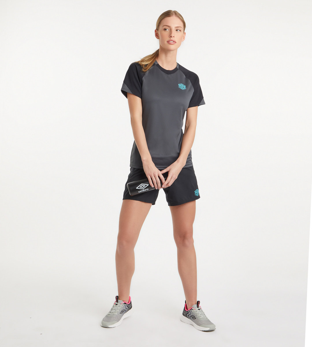 Black / Black Women's Umbro PTF Gym Tee T Shirts | CA-83575