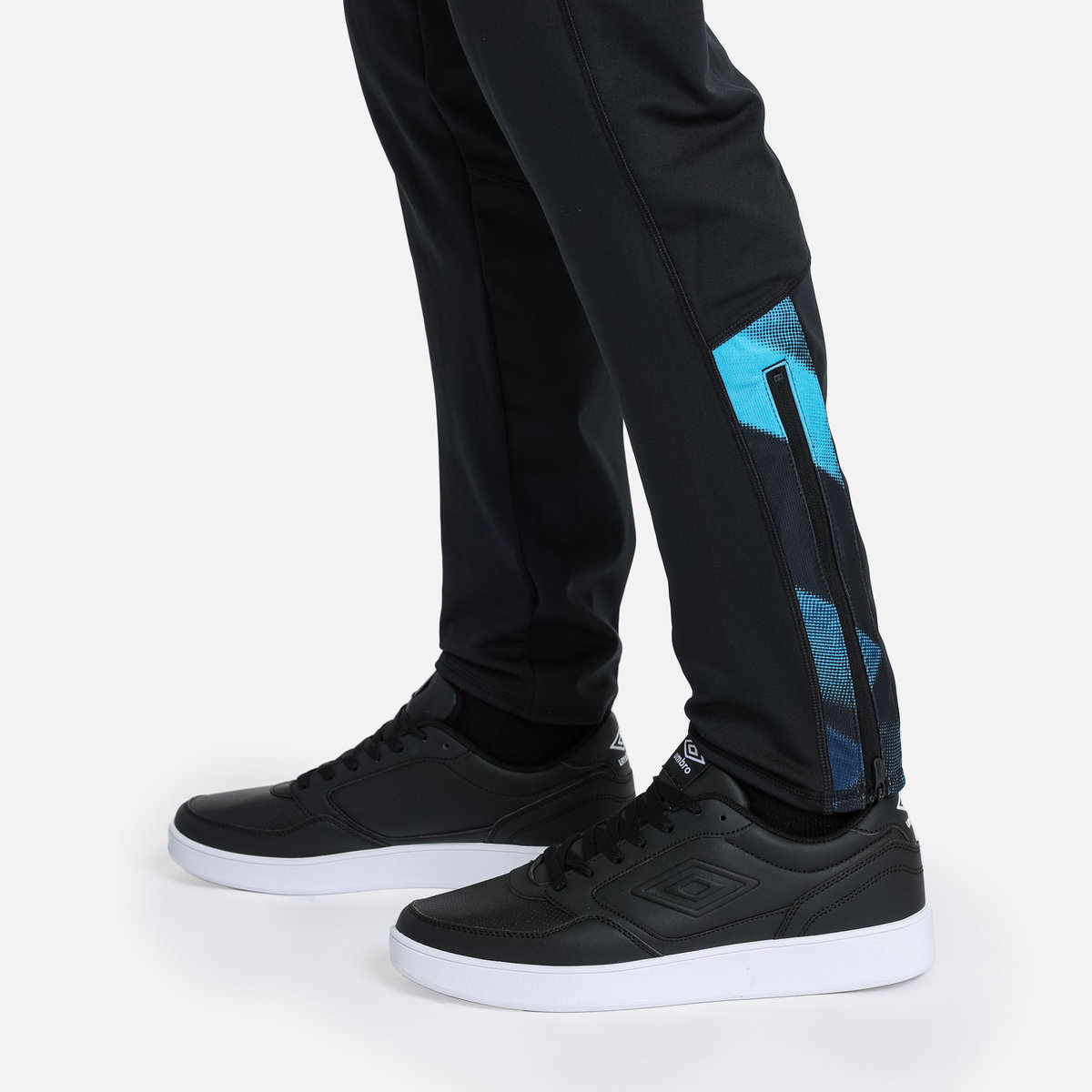 Black / Blue Umbro Teamwear - Umbro England Rugby Football 22/23 Drill Pant Trousers | CA-25347