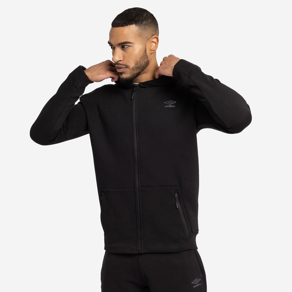 Black Men\'s Umbro Pro Fleece Elite Hooded Jacket Jackets | CA-37995