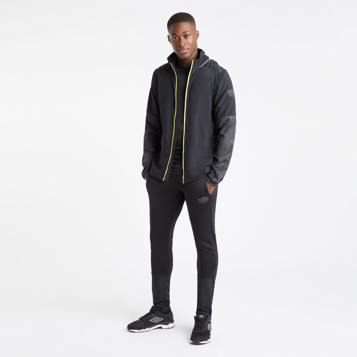 Black Men's Umbro Pro Training Graphic Shower Jacket Jackets | CA-29445