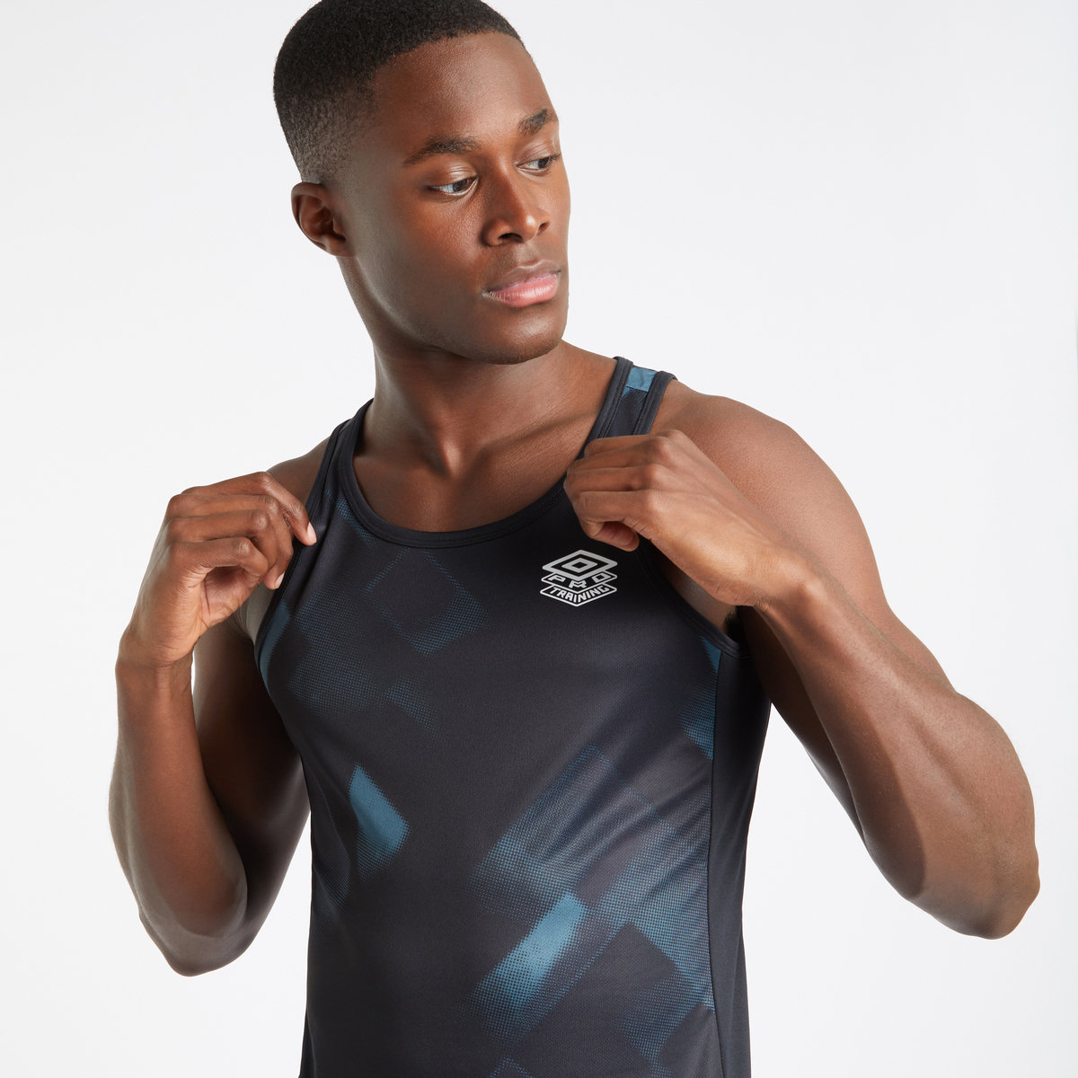 Black Men's Umbro Pro Training Gym Vest Vests | CA-76228