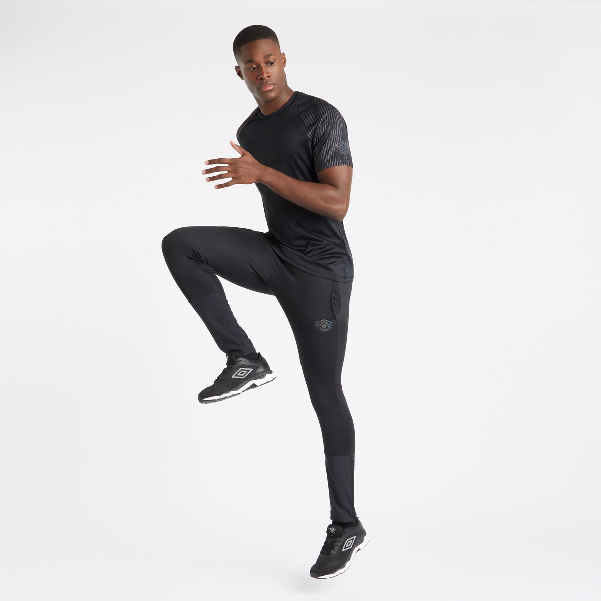 Black Men's Umbro Pro Training Poly Pant Trousers | CA-38967