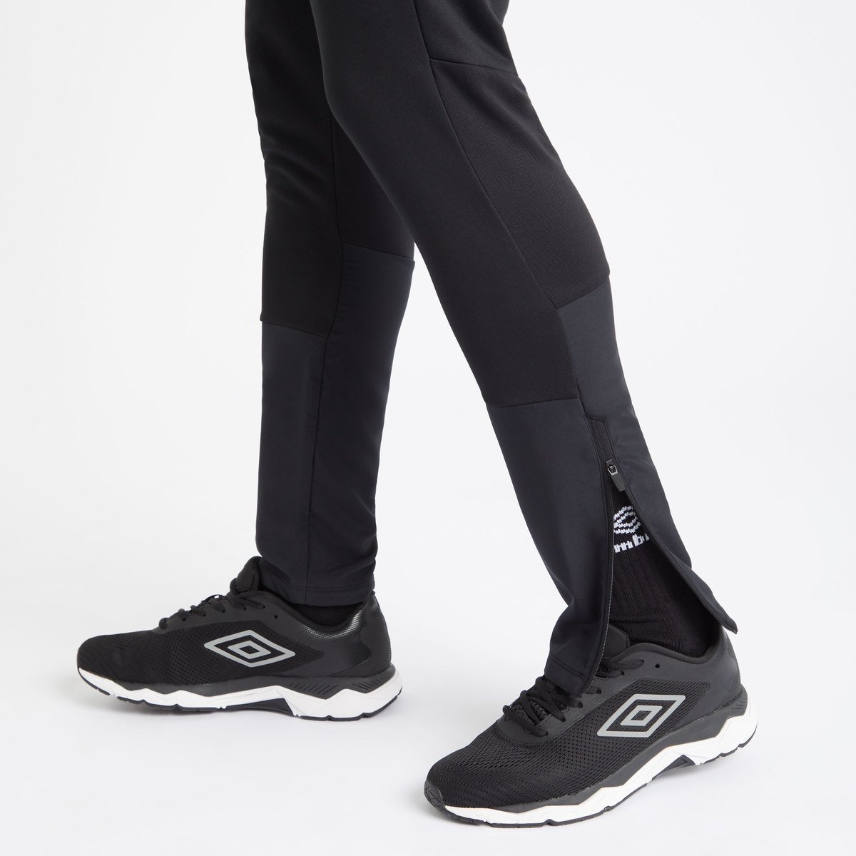 Black Men's Umbro Pro Training Poly Pant Trousers | CA-38967