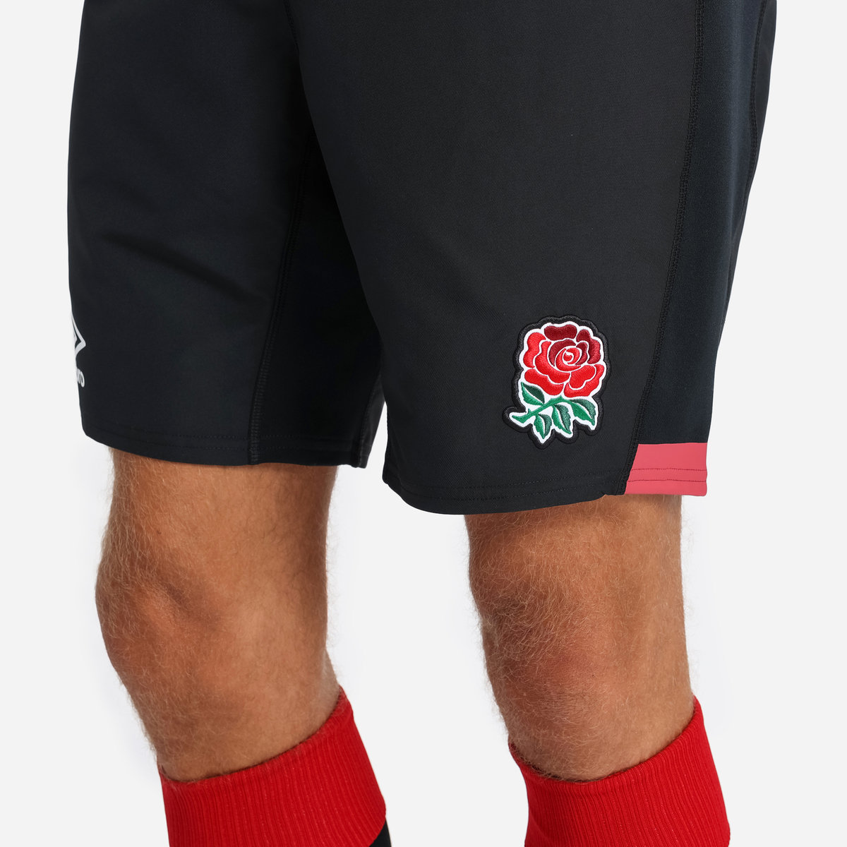 Black / Red Umbro Teamwear - Umbro England Rugby Football 22/23 7S Alternate Replica Short Shorts | CA-59992