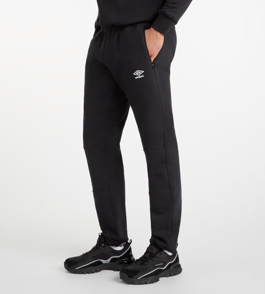 Black / White Men's Umbro Club Leisure Jogpant Trousers | CA-32980