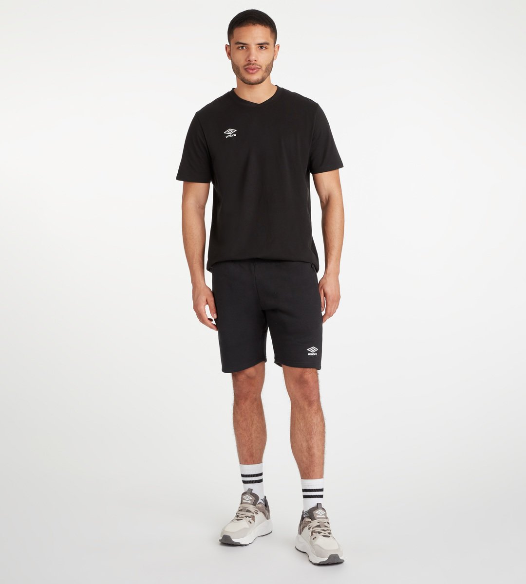 Black / White Men's Umbro Club Leisure Jog Short Shorts | CA-85419