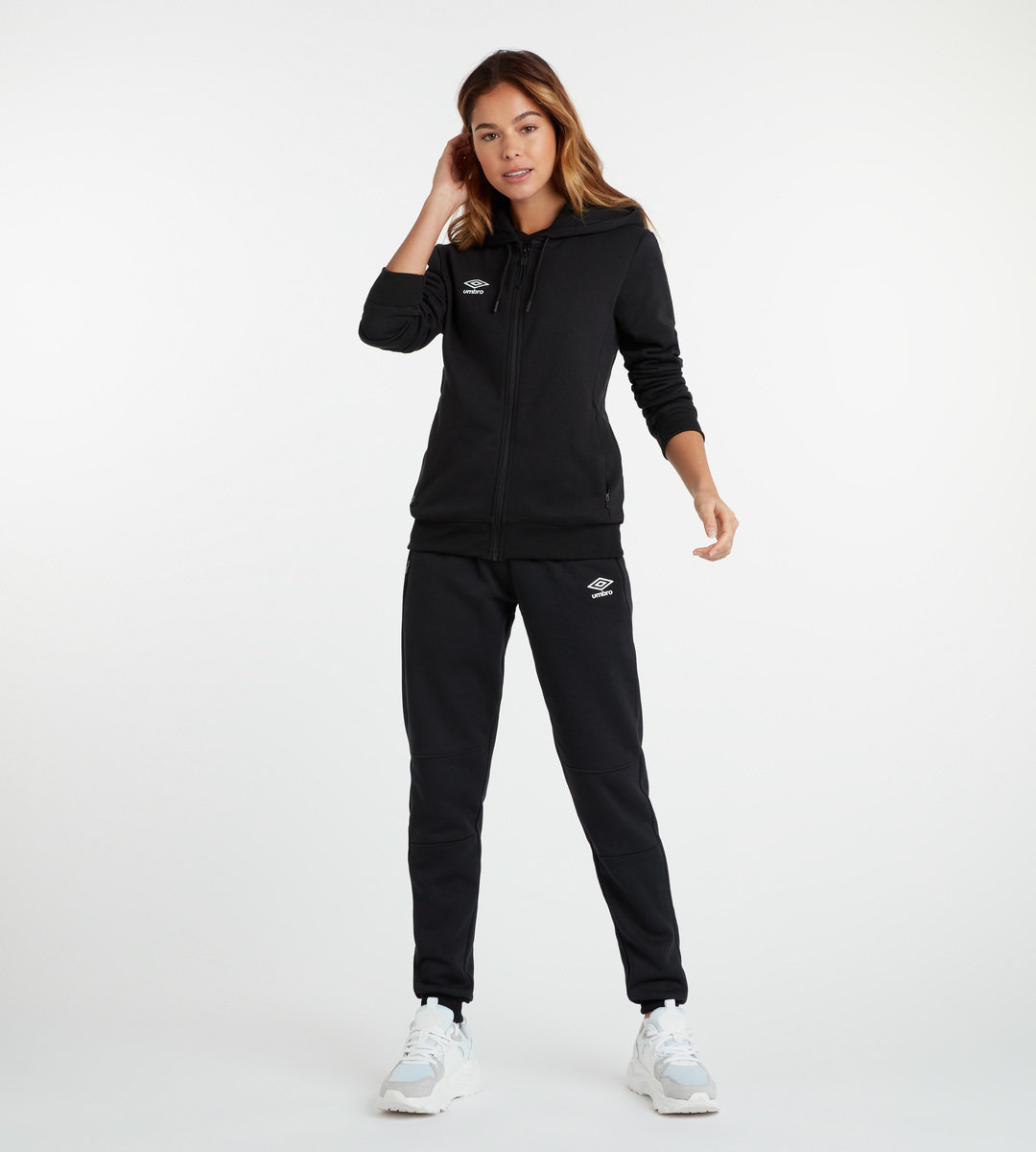 Black / White Women's Umbro Club Leisure ZT Hoodie Hoodies | CA-14375