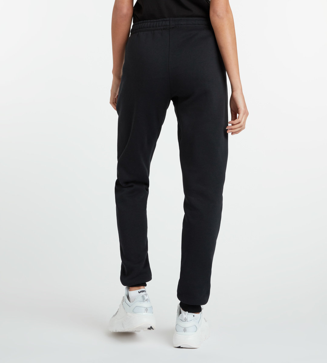 Black / White Women's Umbro Club Leisure Jogpant Trousers | CA-37838