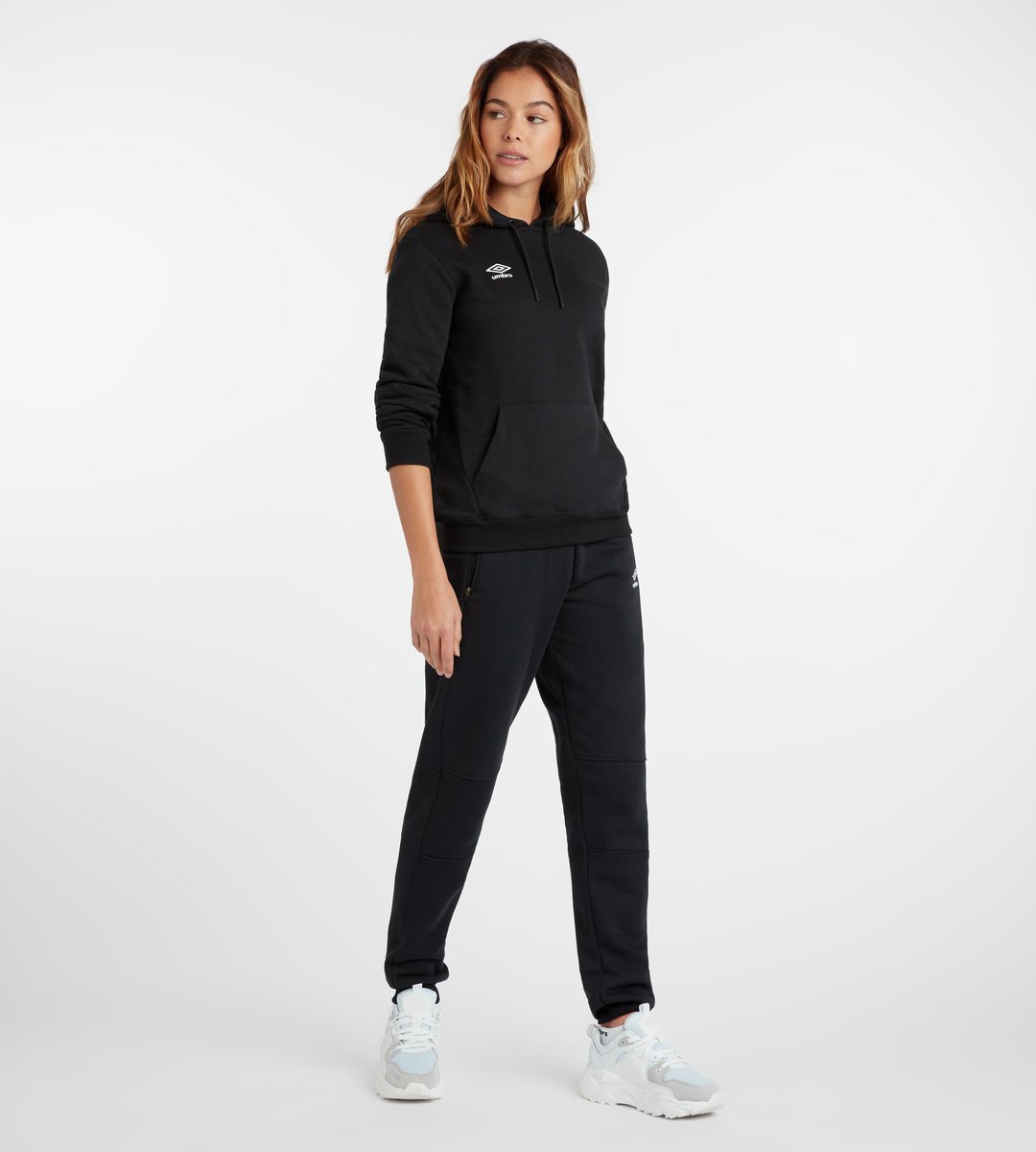 Black / White Women's Umbro Club Leisure Hoody Hoodies | CA-90123