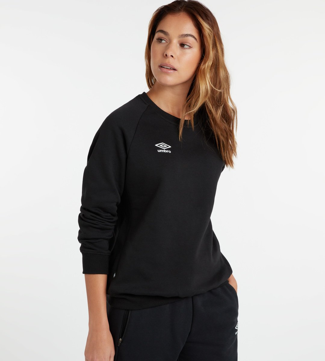 Black / White Women's Umbro Club Leisure Sweat Sweaters | CA-91683