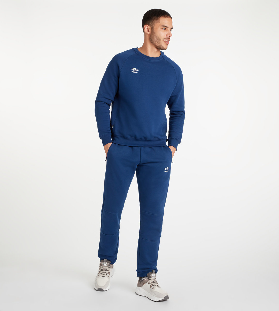 Navy / White Men's Umbro Club Leisure Sweat Sweatshirts | CA-72802