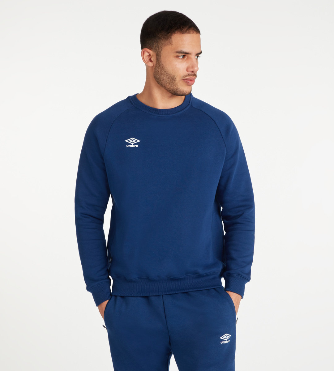 Navy / White Men\'s Umbro Club Leisure Sweat Sweatshirts | CA-72802