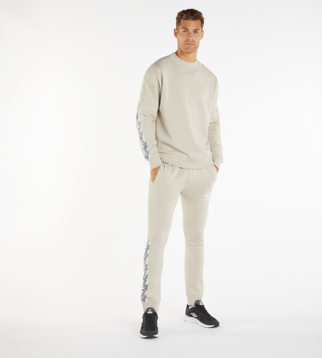 Silver Men's Umbro Taped Fleece Jogger Trousers | CA-90426